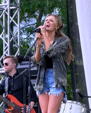 Carly Pearce Lexington