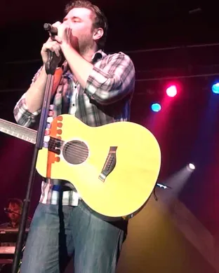 Chris Young Lexington